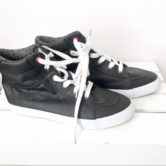 CAT & JACK black hi-tops sneakers STARS lining shoes SIZE Big boy 6 LIKE NEW - Picture 2 of 10